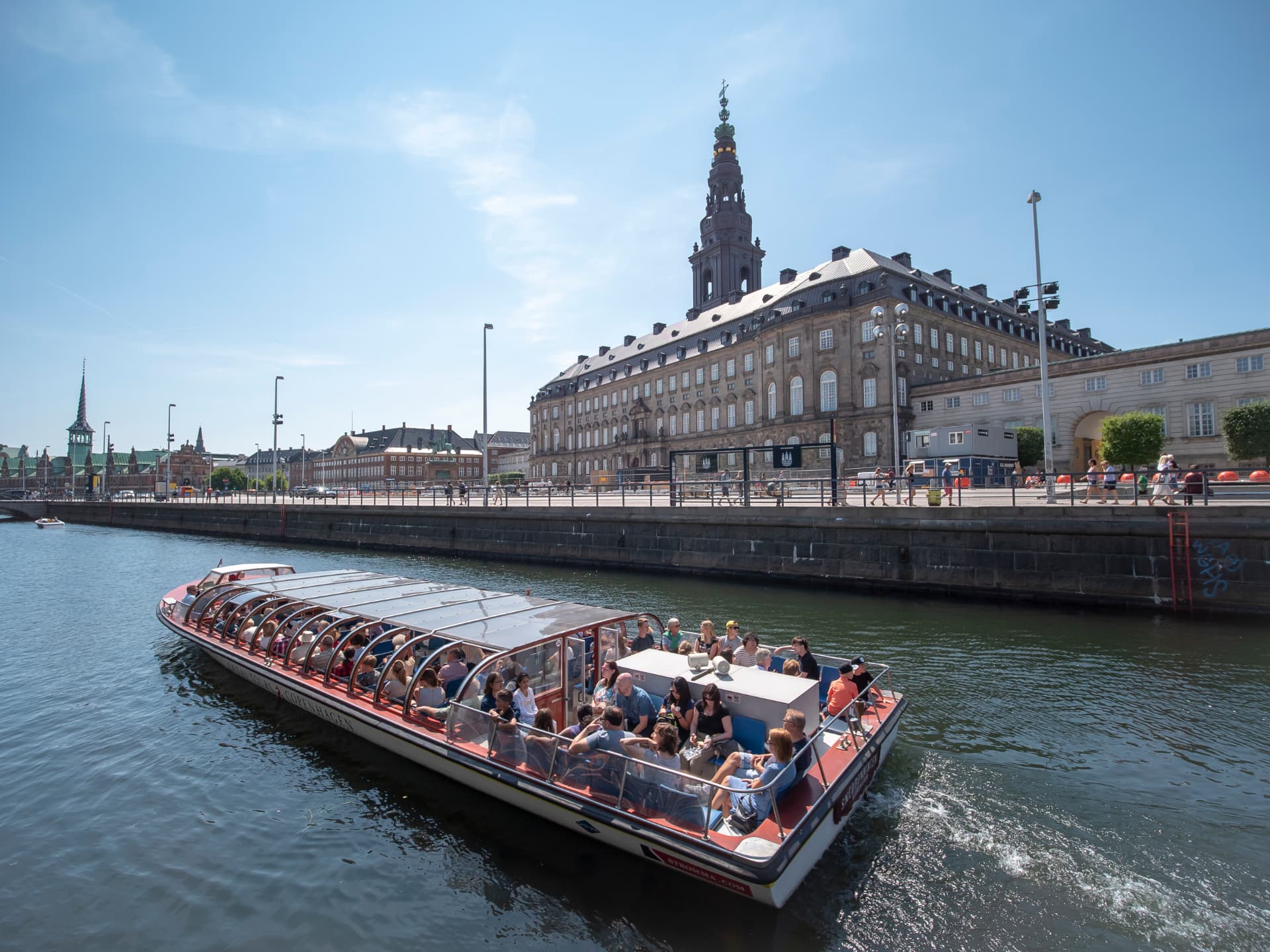 Opvarmet glasbåd